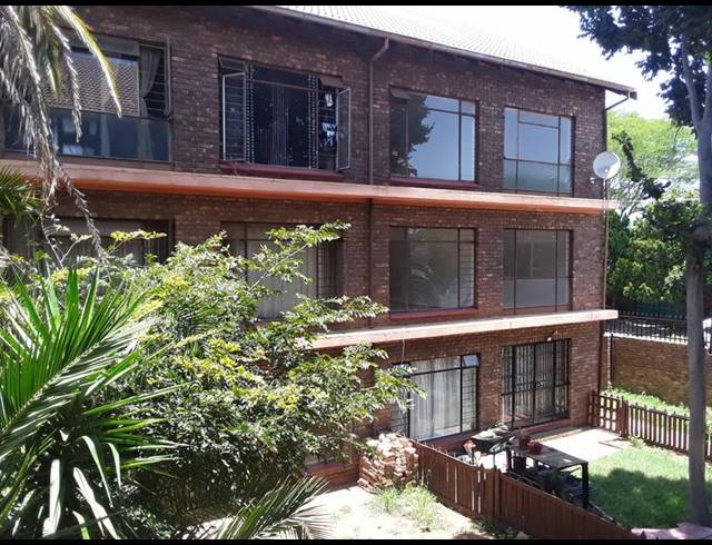 2 BEDROOM PROPERTY TO RENT IN CLAREMONT